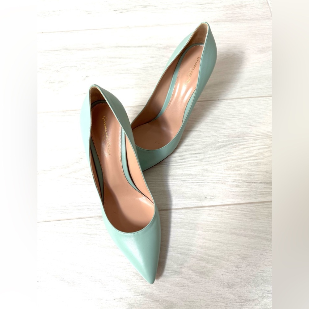 Leather Gianvito Rossi pumps - Picture 6 of 13